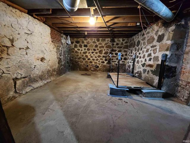 307 N Detroit Street, Lagrange, IN 46761