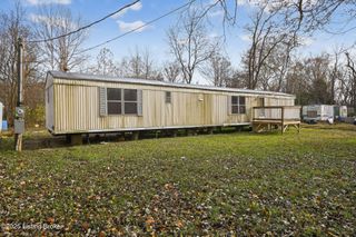 226 Creekside Dr, Shepherdsville, KY 40165