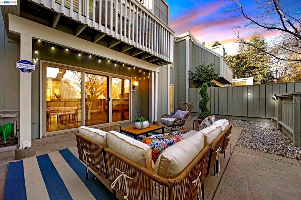 Image 18 of property listing at 7551 Maywood Dr, Pleasanton, CA 94588