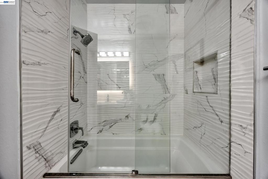 Image 21 of property listing at 7551 Maywood Dr, Pleasanton, CA 94588