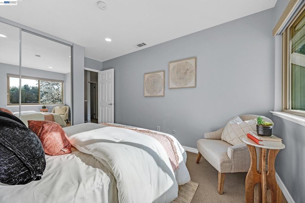 Image 26 of property listing at 7551 Maywood Dr, Pleasanton, CA 94588