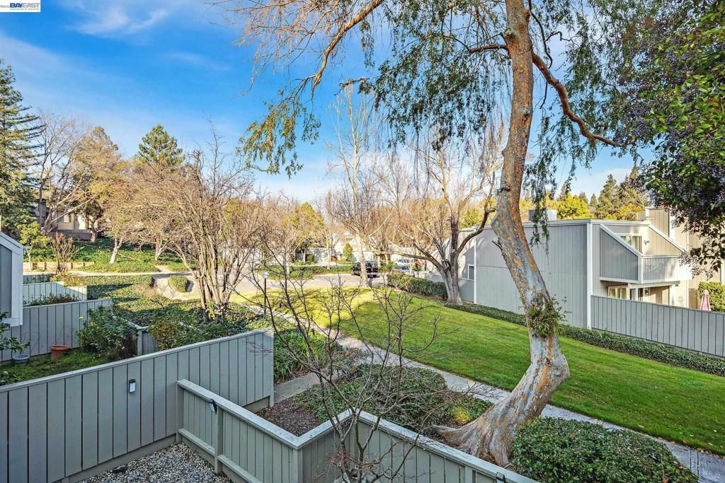 Image 36 of property listing at 7551 Maywood Dr, Pleasanton, CA 94588