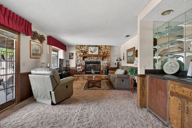 9102 Camphor, Hesperia, CA 92345