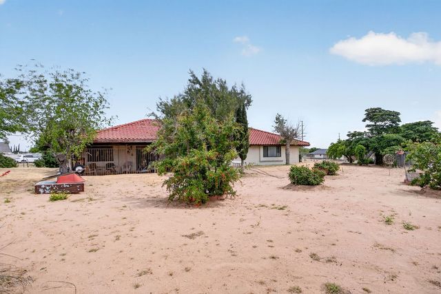 9102 Camphor, Hesperia, CA 92345