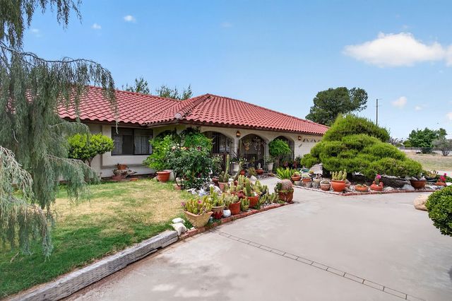 9102 Camphor, Hesperia, CA 92345