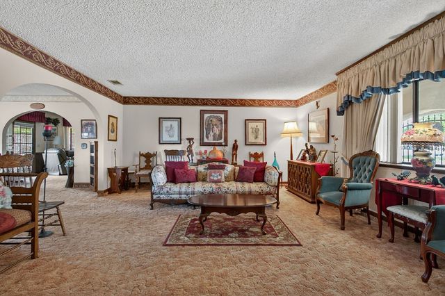 9102 Camphor, Hesperia, CA 92345