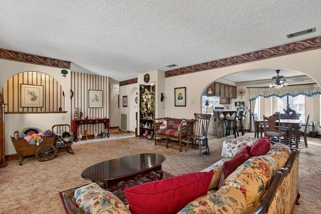 9102 Camphor, Hesperia, CA 92345