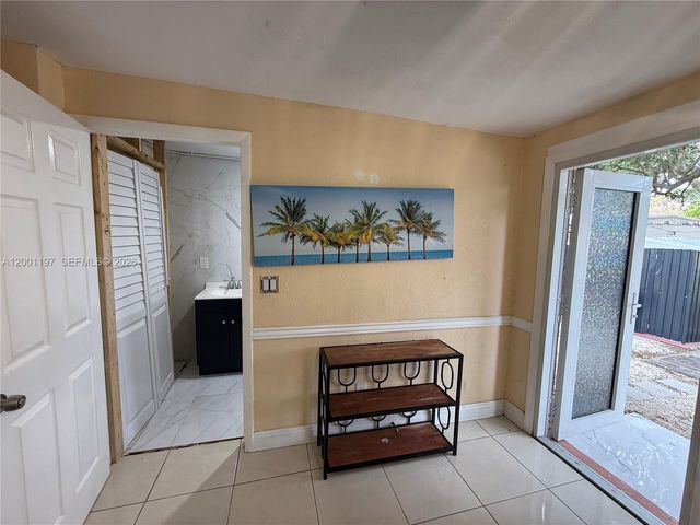 2021 Wilmington St B, Opa-locka, FL 33054