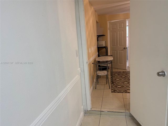 2021 Wilmington St B, Opa-locka, FL 33054