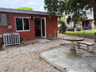 2021 Wilmington St B, Opa-locka, FL 33054