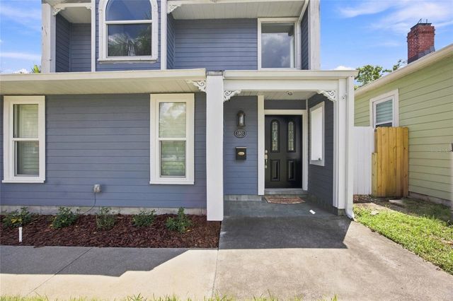 2802 W ESTRELLA STREET, Tampa, FL 33629