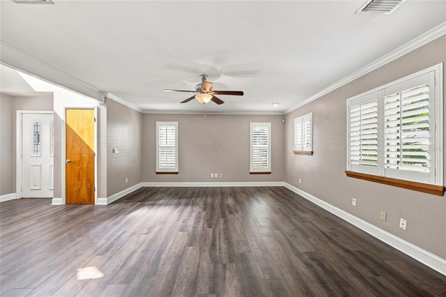 2802 W ESTRELLA STREET, Tampa, FL 33629