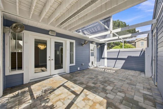 2802 W ESTRELLA STREET, Tampa, FL 33629