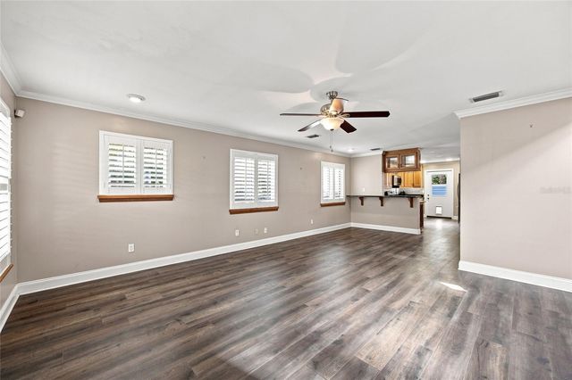 2802 W ESTRELLA STREET, Tampa, FL 33629