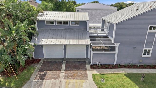 2802 W ESTRELLA STREET, Tampa, FL 33629