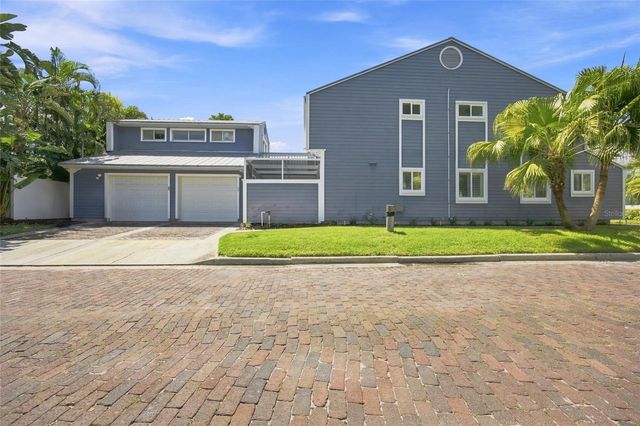 2802 W ESTRELLA STREET, Tampa, FL 33629