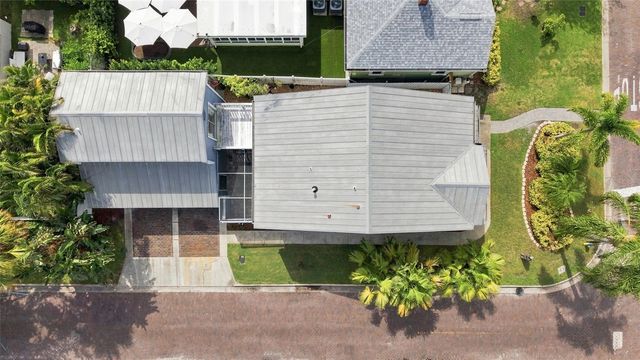 2802 W ESTRELLA STREET, Tampa, FL 33629