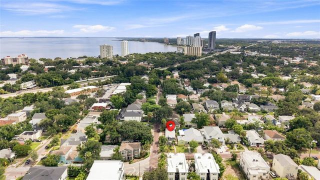 2802 W ESTRELLA STREET, Tampa, FL 33629