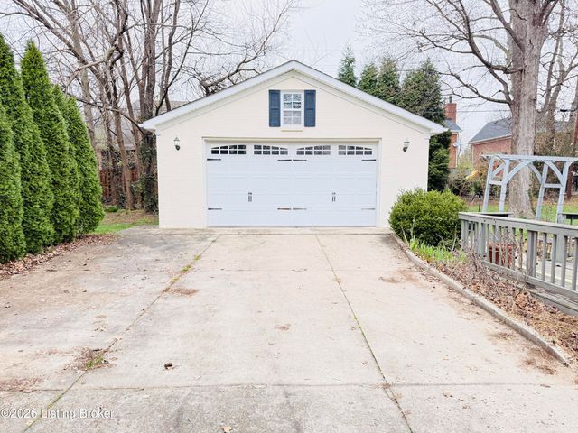 4305 Westport Terrace, Louisville, KY 40207