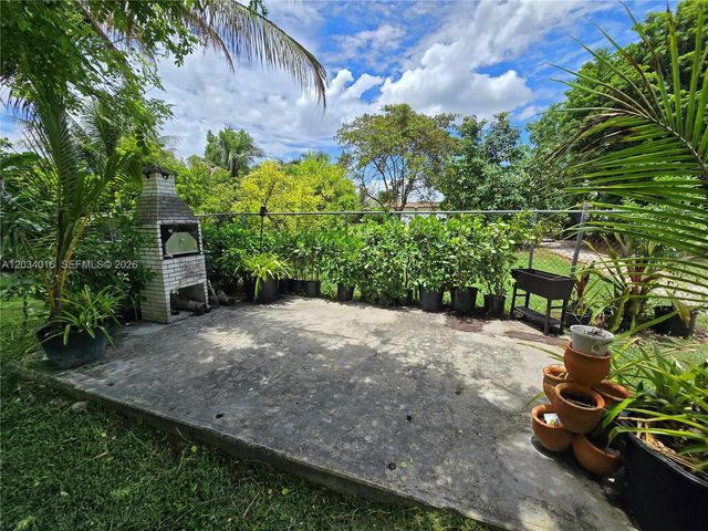 20595 SW 190th St, Miami, FL 33187