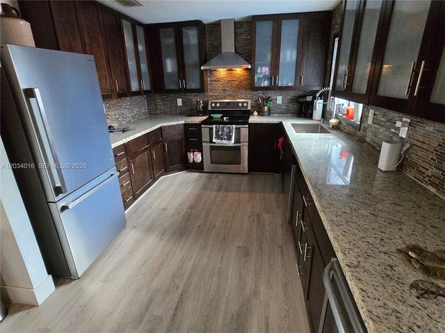 20595 SW 190th St, Miami, FL 33187