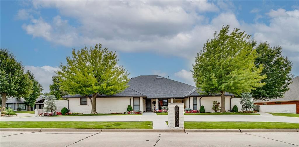 8100 Sunkist Lane, Bethany, OK 73008