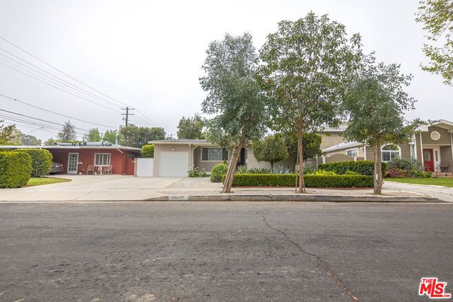22022 Lopez Street, Woodland Hills, CA 91364