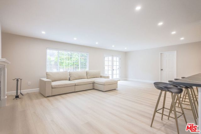 22022 Lopez Street, Woodland Hills, CA 91364