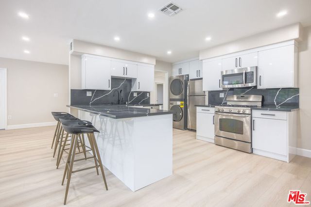 22022 Lopez Street, Woodland Hills, CA 91364