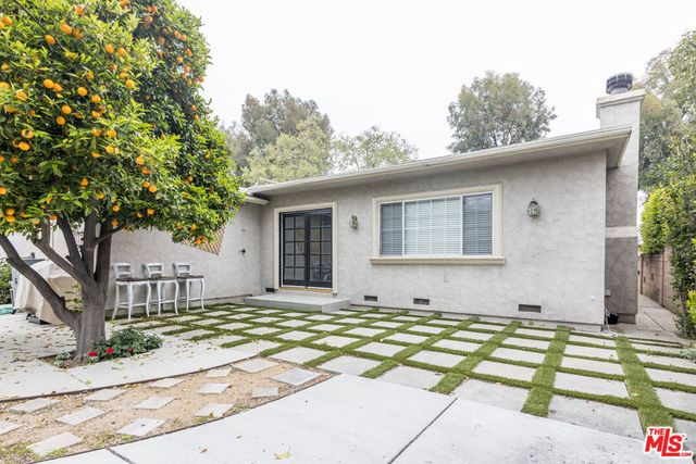 22022 Lopez Street, Woodland Hills, CA 91364