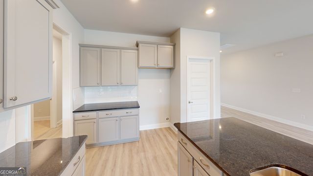 1024 Holliday Pass 84, Griffin, GA 30223