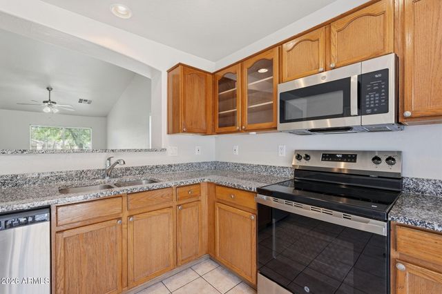 44035 W SNOW Drive, Maricopa, AZ 85138