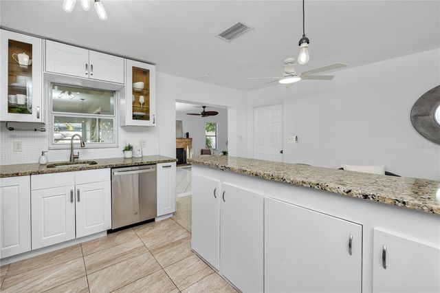 6482 20TH STREET N, St Petersburg, FL 33702