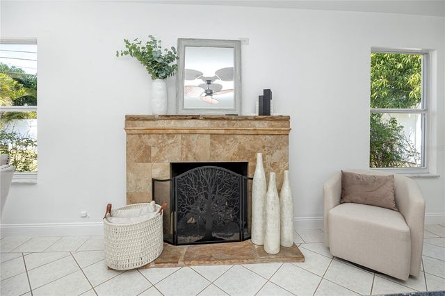 6482 20TH STREET N, St Petersburg, FL 33702