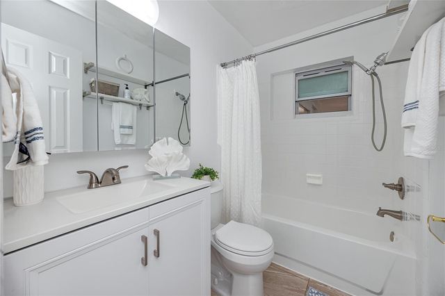 6482 20TH STREET N, St Petersburg, FL 33702