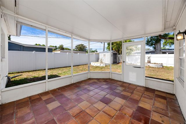 6482 20TH STREET N, St Petersburg, FL 33702