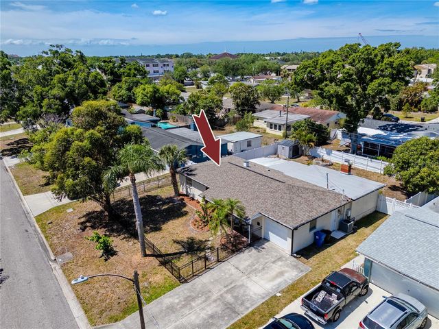 6482 20TH STREET N, St Petersburg, FL 33702