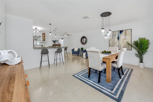 6482 20TH STREET N, St Petersburg, FL 33702