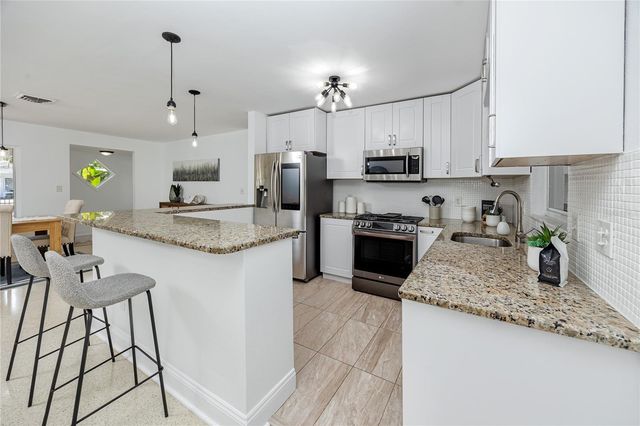 6482 20TH STREET N, St Petersburg, FL 33702