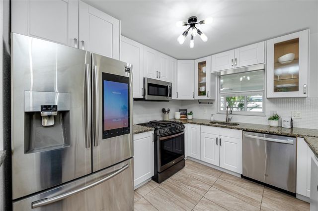 6482 20TH STREET N, St Petersburg, FL 33702