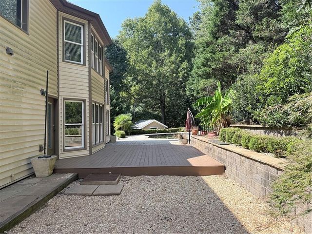 5210 Maplewood Lane, Gainesville, GA 30504