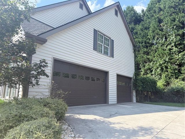 5210 Maplewood Lane, Gainesville, GA 30504
