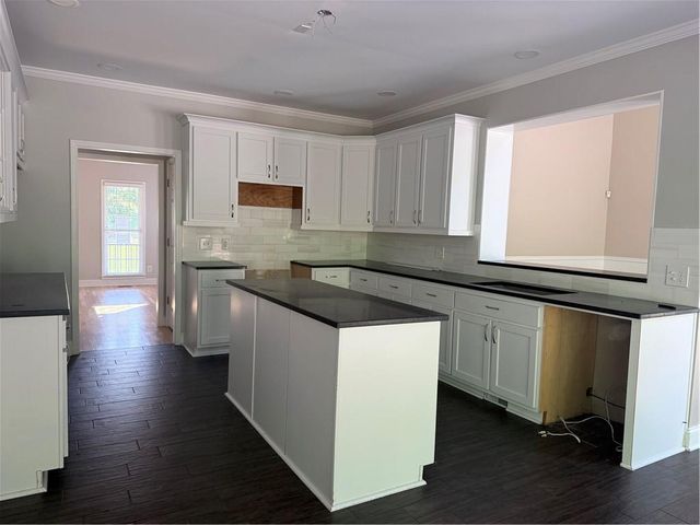 5210 Maplewood Lane, Gainesville, GA 30504