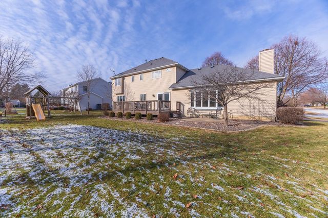 2813 Stonehurst Drive, Bloomington, IL 61704