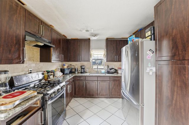 1002 Grenfell Lane, Houston, TX 77076