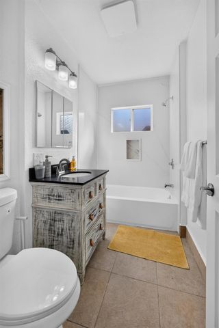 2310 32nd St, Sacramento, CA 95817