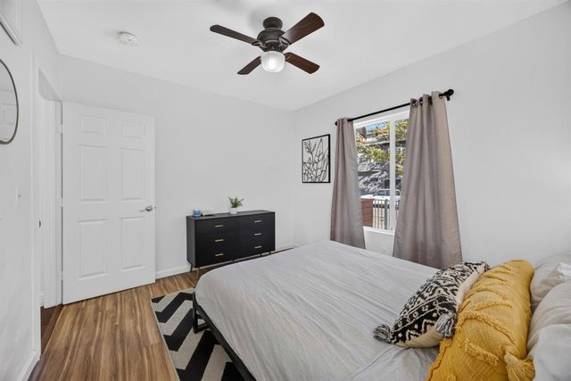 2310 32nd St, Sacramento, CA 95817
