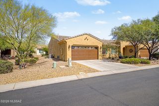 1762 E Burning Hill Drive, Green Valley, AZ 85614