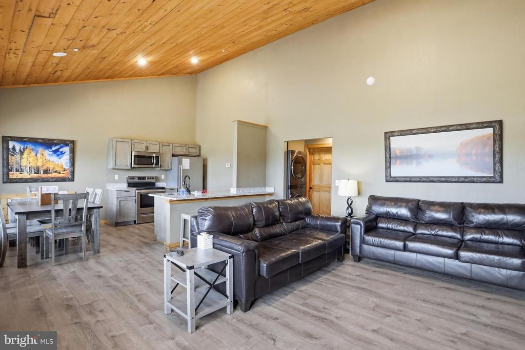 Image 3 of property listing at 83 GRANDVIEW BLVD, Mc Henry, MD 21541