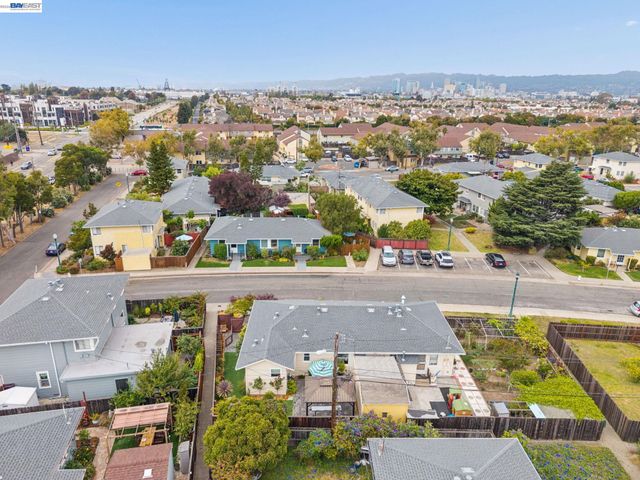 104 Cypress St, Alameda, CA 94501